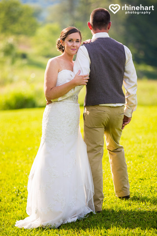 gillbrook-farms-wedding-photographers-best-creative-24
