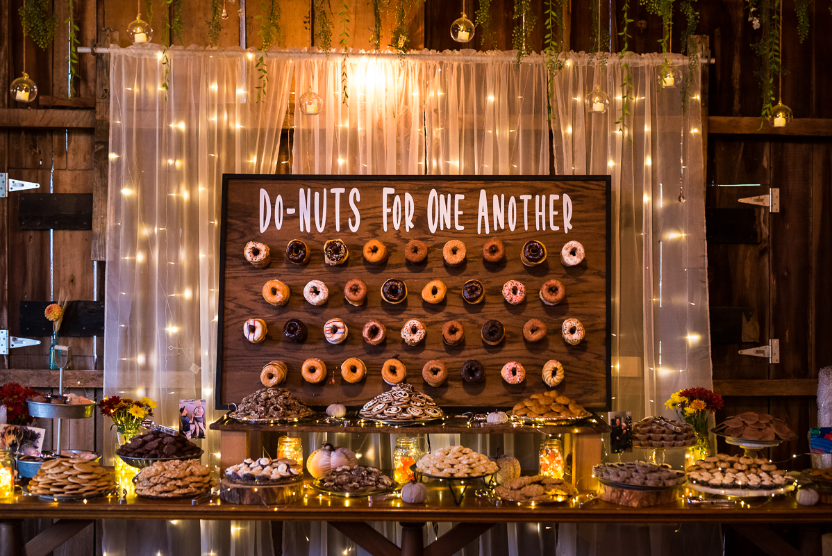 cute doughnut board wedding idea 